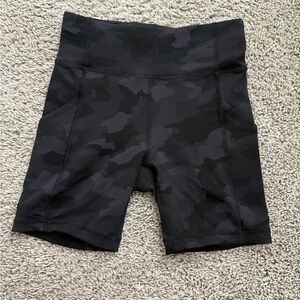 Black camo Women's Shorts